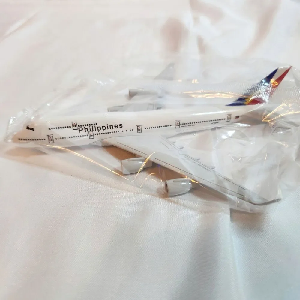 Tang Dynasty Philippine Airlines Boeing 747-400 1:400 Diecast Model 16cm Stand